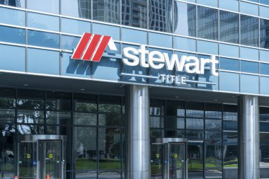 Houston, Teksas, ABD - 7 Nisan 2024: Stewart Ünvan Merkezi Houston, Teksas, ABD. Stewart Title Guaranty Şirketi küresel bir ünvan sigorta şirketi.