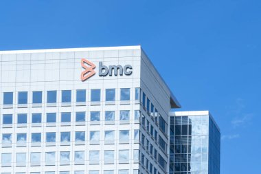 Houston, Teksas, ABD - 13 Nisan 2024: BMC Yazılım Merkezi Houston, Teksas, ABD. BMC Software, ABD 'li bir bilişim ve danışmanlık şirketidir..
