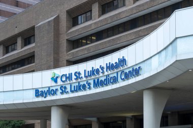 Pearland, Teksas, ABD - 15 Nisan 2024: CHI St. Luke 's Health - Baylor St. Luke' s Medical Center, Houston, Teksas, ABD.