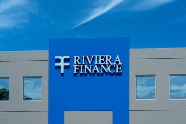 Houston, Teksas, ABD - 13 Nisan 2024: Riviera Finans Merkezi Houston, Teksas, ABD. Riviera Finans bir fatura faktörü şirketidir..