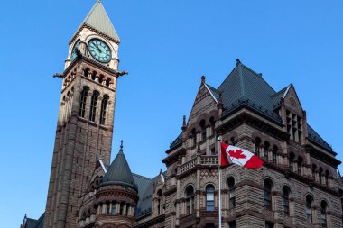 Toronto, Kanada - 16 Mayıs 2020: Toronto, Kanada 'daki genel merkez binalarının tepesindeki Entertainment One tabelası. Entertainment One Ltd. Kanadalı bir eğlence şirketi..
