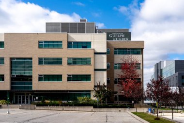 Etobicoke, On, Canada - 11 Ekim 2020: Guelph-Humber Üniversitesi Etobicoke, On, Kanada 'da 11 Ekim 2020' de Guelph Üniversitesi ve Humber Koleji arasında bir işbirliği görüldü.