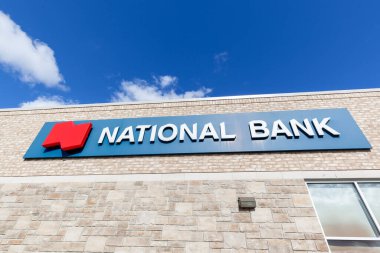 Londra, On, Kanada - 30 Ağustos 2020: 30 Ağustos 2020 tarihinde Kanada 'nın Ontario kentinde Ulusal Banka için bir tabela görüldü. Kanada Ulusal Bankası bir Kanada ticari bankasıdır..
