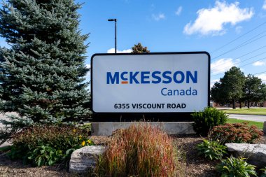 Mississauga, Ontario, Kanada - 11 Ekim 2020: McKesson Canada Ontario Bölge Ofisi Mississauga, Ontario, Kanada, 11 Ekim 2020 tarihinde,.