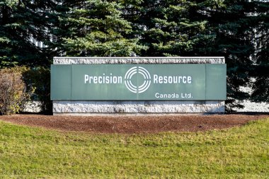 Cambridge, On, Kanada - 17 Ekim 2020: Hassas Kaynak Kanada tabelaları Cambridge, On, Kanada 'da görülmektedir. Hassas Kaynak bir Amerikan hassas metal bileşeni tedarikçisidir.