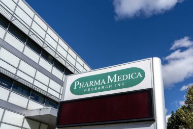 16 Ekim 2020 'de Scarborough, Toronto, Kanada' da Medica Research tabelası. Pharma Medica Research, erken evre klinik deneyleri yürütmekte uzmanlaşmış bir sözleşmeli araştırma organizasyonudur..
