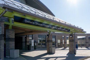 Whitby, On, Canada - 20 Eylül 2020: Ontario Shores Center for Mental Health Sciences 'ın girişi 20 Eylül 2020' de Kanada 'nın Ontrio kentinde gösterildi..