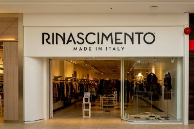 Richmond Hill, On, Kanada - 16 Eylül 2020: Richmond Hill, On, Kanada 'da bir Rinascimento mağazası görüldü. Rinascimento, İtalya 'da Kadınlar İçin% 100 Moda ve Aksesuardır.