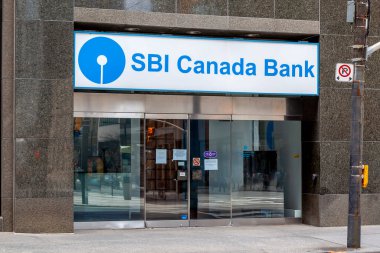 Toronto, Kanada - 16 Mayıs 2020: Toronto, Kanada 'da bir SBI Kanada Bankası şubesi. SBI Canada Bank, Hindistan Devlet Bankası 'nın bir yan kuruluşudur..