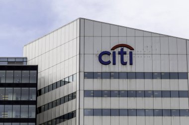 Toronto, Kanada - 2 Temmuz 2018: Toronto, Kanada 'daki binada Citi tabelası. Citi Inc., çok uluslu bir yatırım bankası ve finans hizmetleri şirketidir..