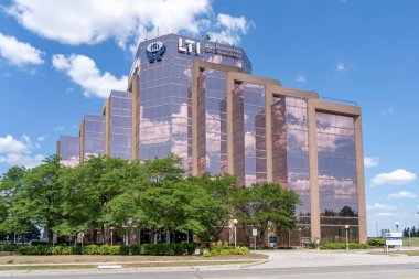 Mississauga, Ontario, Kanada - 11 Ağustos 2019: Mississippi, Ontario 'daki LTI Kanada Karargahı, Hintli teknoloji danışmanı ve dijital çözüm şirketi Larsen & Toubro Infotech' e aittir..