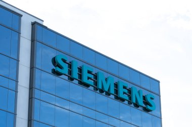 Oakville, Ontario, Kanada - 27 Mayıs 2019: Kanada İşareti Oakville, Kanada 'daki Şirket Ofisi' nde. Siemens AG, Alman çokuluslu holdingi..