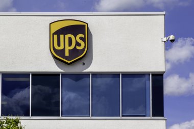 Burlington, Ontario, Kanada - 30 Ağustos 2019: Burlington, Ontario, Kanada 'daki UPS Supply Chain Solutions Inc. UPS, Amerikan çokuluslu paket teslimat şirketidir..
