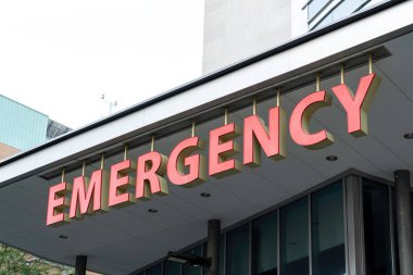 Toronto, Kanada - 13 Ağustos 2019 Toronto Genel Hastanesi 'nde acil durum işareti.