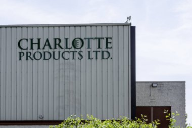 Peterborough, Ontario, Kanada - 8 Haziran 2019: Peterborough, Ontario, Kanada 'daki Amerikan temizlik ürünleri üreticisi Charlotte Ürünleri Ltd..