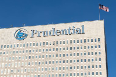 New Jersey, ABD - 27 Ocak 2019: New Jersey 'deki genel merkez binalarında Prudential tabelası. Prudential Financial, Inc. (Prudential Financial, Inc.) bir Amerikan şirketidir..