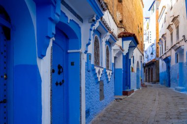 Chefchaouen, Fas - 23 Ekim 2024: Chefchaouen, Fas dışındaki manzara mavi şehir olarak adlandırılan küçük bir şehirdir.
