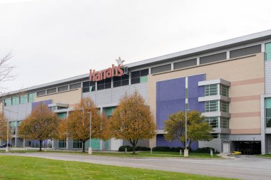 Harrah's logo sign on the building at Harrah's Philadelphia Casino and Racetrack in Chester, PA, USA, November 4, 2023. Harrah's Philadelphia Casino and Racetrack is a harness racing track and casino clipart