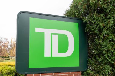4 Kasım 2023 'te Philadelphia, PA, ABD' deki şubelerden birinin TD Bank logosunu kapatın. TD Bank Group, Kanada 'nın çok uluslu bankacılık ve finans hizmetleri şirketidir..