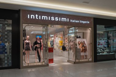 East Rutherford, NJ, USA - August 16, 2022: A Intimissimi Clothing store at a shopping mall in East Rutherford, NJ, USA. clipart