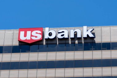 ABD 'nin Utah eyaletindeki Salt Lake City şubelerinden birinin üzerindeki ABD Bankası tabelasını kapatın. ABD Bankası bir Amerikan bankacılık kurumudur..