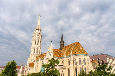 Matthias Kilisesi, Budapeşte, Macaristan 'daki Buda Şatosu tepesinde 2 Ağustos 2024 tarihinde kurulmuştur..