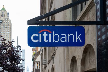 New York City, ABD - 22 Ağustos 2022: New York City, ABD 'de bir Citibank projeksiyon tabelası.