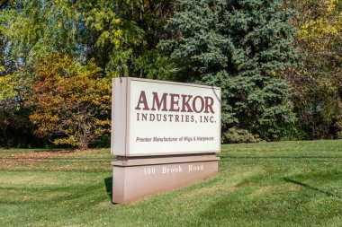 6 Kasım 2023 'te Amekor Endüstri' nin Conshohocken, PA, ABD 'deki merkezinin önündeki tabela.