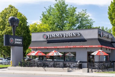 Jimmy John 'un Salt Lake City' deki sandviç dükkanı, UT, ABD, 24 Haziran 2023. Jimmy John 's bir Amerikan sandviç zinciri..