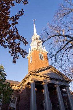 Harvard Üniversitesi 'ndeki Harvard Bahçesi' ndeki Anma Kilisesi.