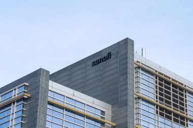 Framingham, MA, ABD 'deki New York Bulvarı' ndaki Sanofi binası. 10 Kasım 2023. Sanofi S.A., Fransız çok uluslu ilaç ve sağlık şirketidir..