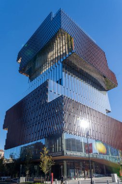 Boston Üniversitesi Bilgisayar ve Veri Bilimleri Merkezi 11 Kasım 2023 'te Boston, Anne, ABD' deki sudan görüntü alıyor..