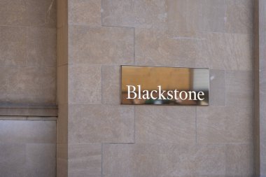 6 Kasım 2023 'te Wayne, Pennsylvania, ABD' deki ofis binasında Blackstone imzası. Blackstone Inc., Amerikalı alternatif yatırım yönetim şirketi..