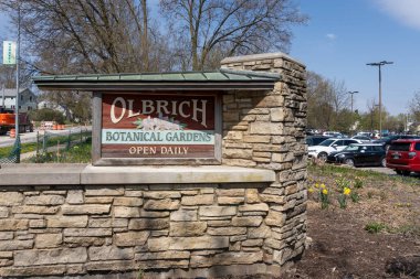 Olbrich Botanical Gardens in Madison, Wisconsin, USA, on May 4, 2023. Olbrich Botanical Gardens is a 16 acre outdoor botanical garden and 10,000-square-foot conservatory in Madison. clipart