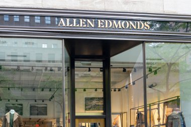 Allen Edmonds mağazası New York, New York, ABD 'de, 21 Ağustos 2022. Allen Edmonds bir Amerikan ayakkabı markası..