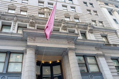 New York City, ABD -19 Ağustos 2022: Aşağı Manhattan, New York 'taki Broad Exchange Building, ABD. Broad Exchange Binası 1900 ve 1902 yılları arasında inşa edildi ve şu anda bir konut binasıdır..