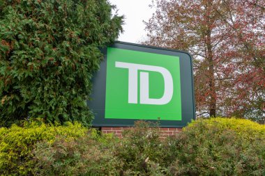 4 Kasım 2023 'te Philadelphia, PA, ABD' deki şubelerden birinin TD Bank logosunu kapatın. TD Bank Group, Kanada 'nın çok uluslu bankacılık ve finans hizmetleri şirketidir..