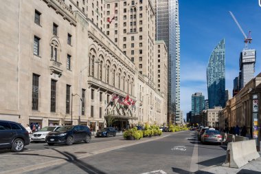 Toronto, Kanada-22 Ekim 2023: FAIRMONT ROYAL YORK 'un dış görünümü, Toronto şehir merkezindeki Toronto Luxury Hotel, resmi olarak 11 Haziran 1929' da açıldı.