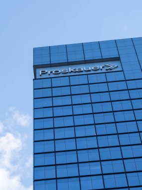 New York City, ABD - 18 Ağustos 2022: New York 'taki Proskauer Rose genel merkezi. Proskauer Rose LLP uluslararası bir hukuk firması..