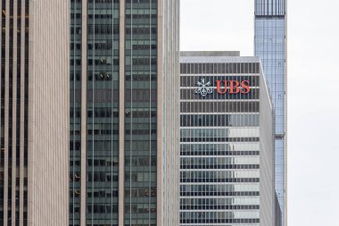 New York, New York, ABD - 17 Ağustos 2022: UBS Americas Şube Ofisi New York, ABD. UBS Group AG İsviçre merkezli bir yatırım bankası ve finans hizmeti şirketidir..