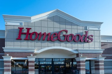 Pearland, TX, ABD - 12 Nisan 2024: Pearland, TX, ABD 'de bir Homefood mağazası. HomeGoods, Amerikan indirimli ev mobilyası mağazaları zinciri..