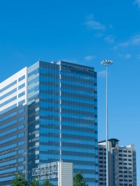 Houston, TX, ABD - 14 Nisan 2024: Houston, TX, ABD 'deki TechnipFMC ofisi. TechnipFMC küresel bir petrol ve gaz şirketi..