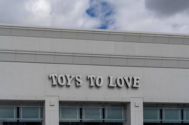 Houston, TX, ABD - 15 Şubat 2022: Toys to Love mağazası Post Oak Bulvarı, Houston, TX, ABD. Oyuncakçılık 25 yıldan fazladır yerel bir oyuncakçıdır..