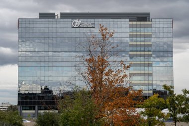 Mississauga, Ontario, Kanada - 20 Ekim 2018: Mississauga 'da bir Kanadalı şirket olan Golder Associates' in inşaatı, yeryüzü ve çevrede danışmanlık, tasarım ve inşaat hizmetleri sunmaktadır..