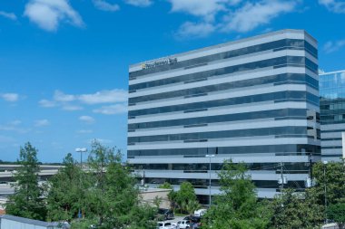 Houston, TX, ABD - 14 Nisan 2024: Houston, TX, ABD 'deki Teksas Bölge Bankası ofisi.