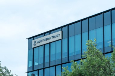 Houston, Teksas, ABD - 6 Nisan 2024: Houston, Teksas, ABD 'deki Northern Trust ofisi. Northern Trust Corporation bir Amerikan finans şirketidir..