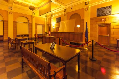LAS VEGAS, NEVADA, ABD - 1 Ocak 2018: The Mob Museum 'daki tarih mahkemesi, resmi adıyla Ulusal Organize Suç ve Kanun Uygulama Müzesi, Las Vegas' ta bulunan bir tarih müzesidir.