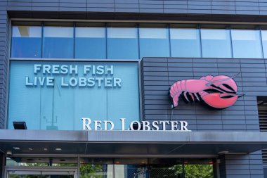 New York City, ABD - 19 Ağustos 2022: The Red Lobster restaurant Harlem, New York 'ta Apollo Theater' ın yanında. Kırmızı Istakoz Konukseverliği, LLC bir Amerikan günlük restoran zinciri..