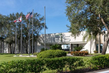 Tampa, Fl, ABD - 8 Ocak 2022: FIS (Fidelity Ulusal Bilgi Servisi) Tampa, FI, ABD 'deki ofisi. FIS çok çeşitli finansal ürünler sunan bir Amerikan şirketidir.