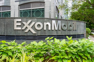 Kuala Lumpur, Malezya - 29 Ocak 2025: ExxonMobil logosu, Malezya 'nın Kuala Lumpur kentindeki ExxonMobil Exploration and Production Malaysia Inc..